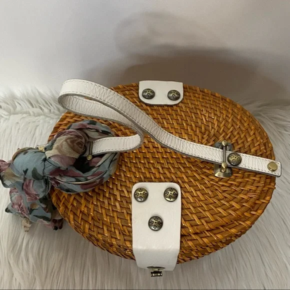 Patricia Nash Caselle Basket Purse with Tan & Crackled Rose Scarf - Picture 6 of 15